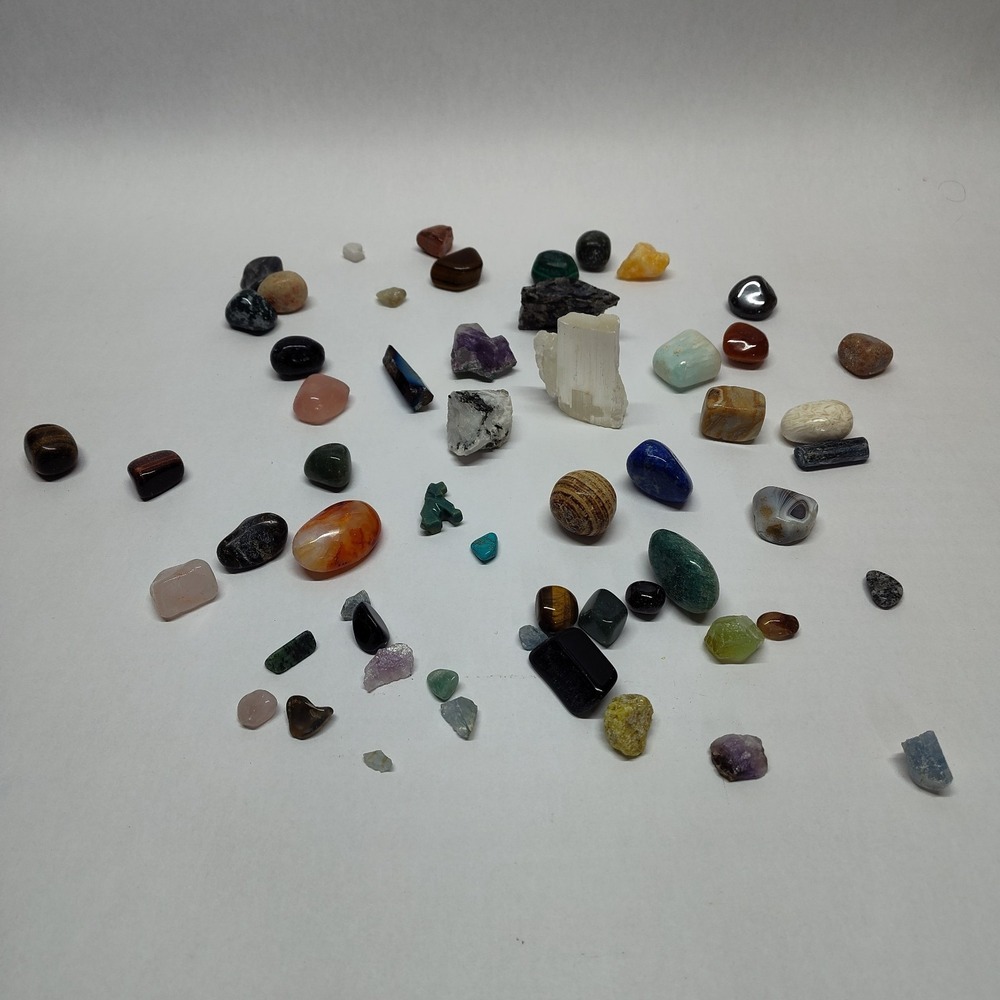 Crystals and polished rocks lot